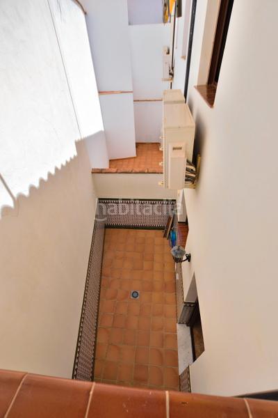 Foto a51ac4fc-877c-47ad-acec-e16f126262e9. Casa adossada amb calefacció aparcament a Montejaque
