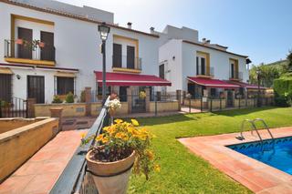 Casa aparellada  Avenida de ronda. En la estación de jimera de libar. a unos 30 min de ronda