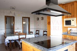 Chalet en Puente Tablas - Puente Nuevo - Cerro Molina. Bonito chalet en puente tablas. zona urbana