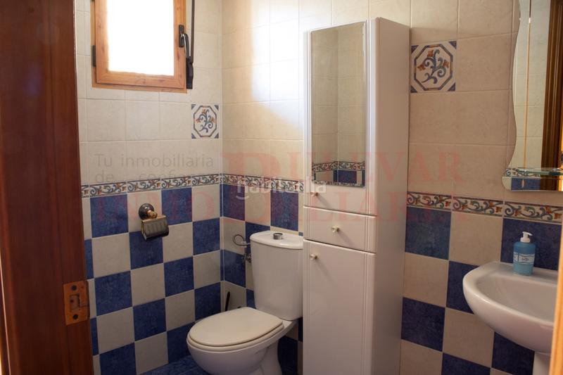 Foto d021bf9c-fafc-46c8-9ed0-3c156228406b. Chalet bonito chalet en puente tablas. zona urbana en Jaén