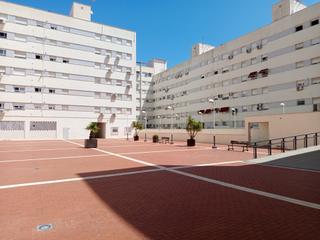 Pis  Calle felipe oya rodríguez. Piso vpo 2 dormitoios, en bulevar
