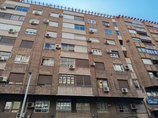 Appartement à Belén - San Roque. Piso para reformar en el centro de jaen con garaje
