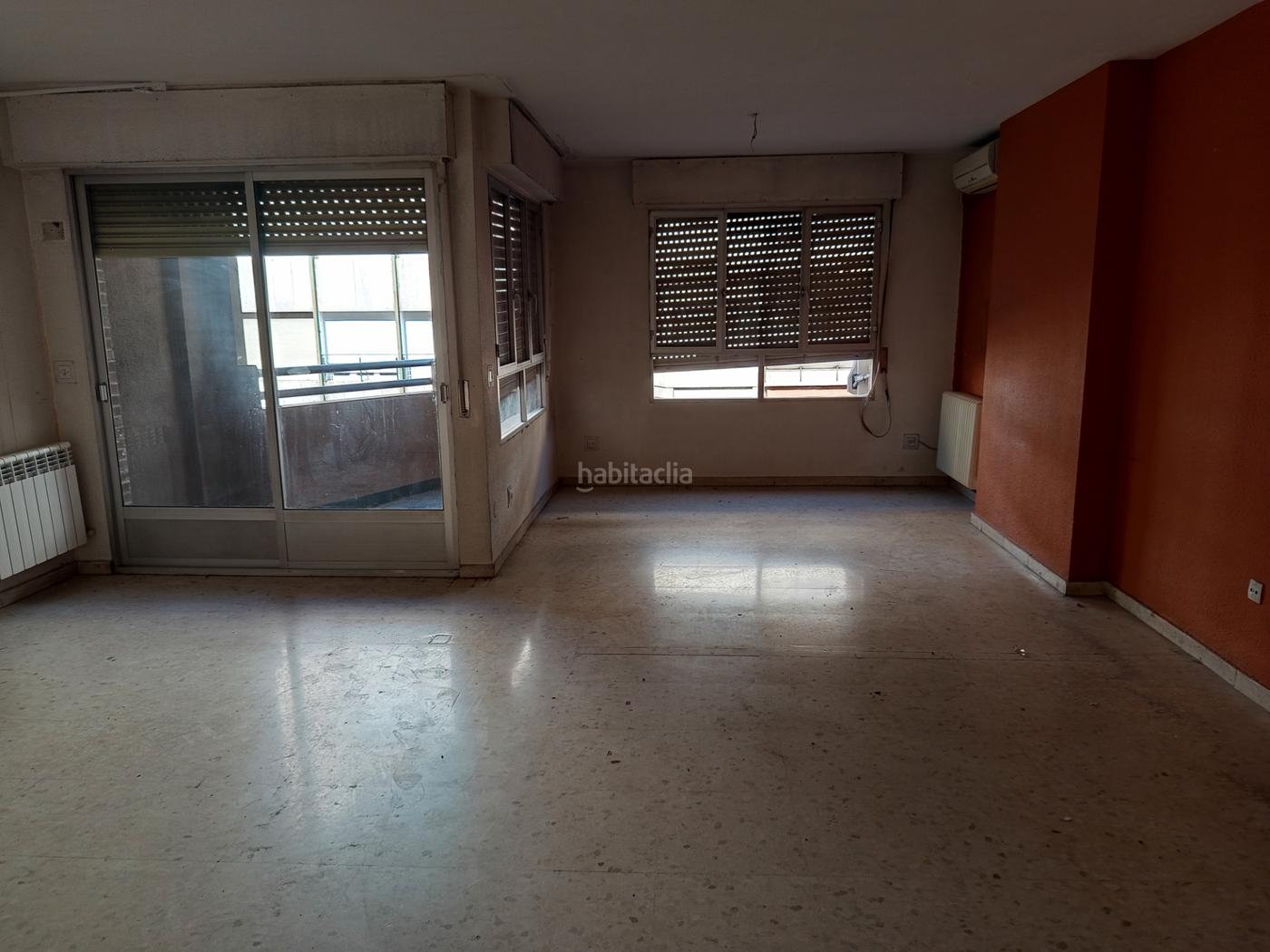 PISO PARA REFORMAR EN EL CENTRO DE JAEN CON GARAJE Jan