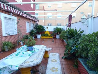 House in Renfe - Bulevar 1ª y 2ª Fase. Casa con doble parcela en bulevar