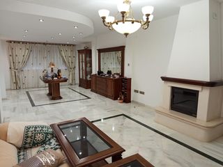 Casa en Renfe - Bulevar 1ª y 2ª Fase. Casa unica con doble parcela en bulevar