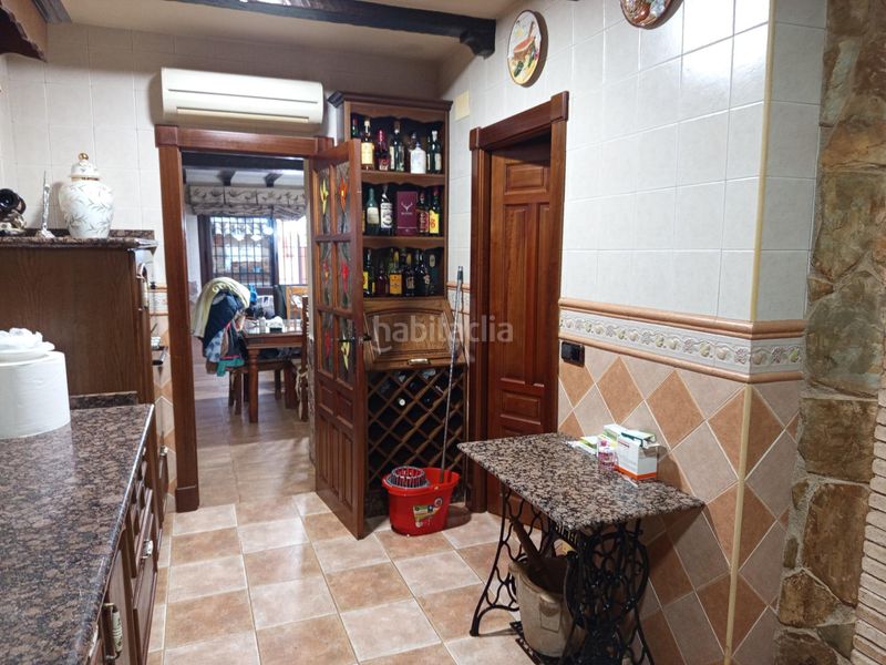 Foto 0ac474f7-ff74-45ed-91f8-1470c2eca3d0. Casa amb calefacció a Peñamefecit - Avda Barcelona Jaén