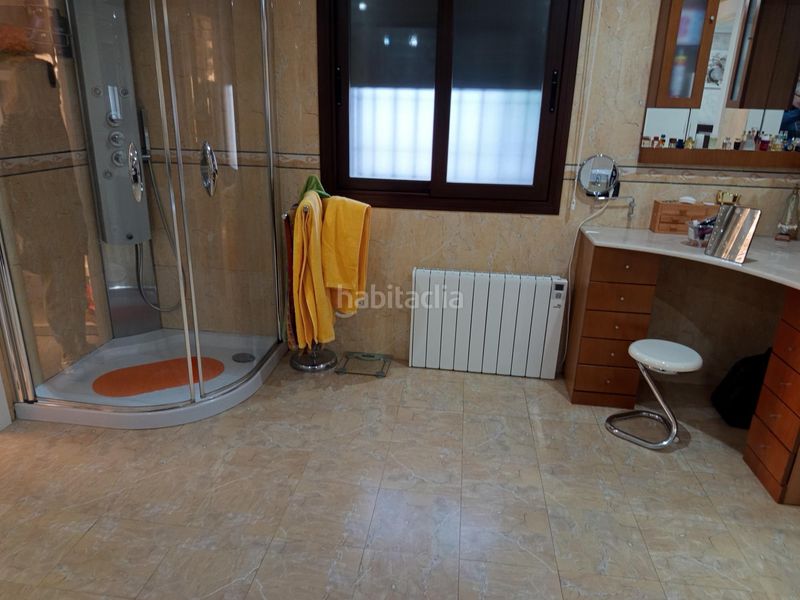 Foto 2f0f4231-55da-4535-8665-1d6e1641fc6d. Casa amb calefacció a Peñamefecit - Avda Barcelona Jaén