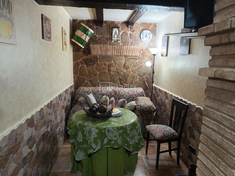 Foto f0c12f9c-ad3f-4d74-b3a9-eca5c281e483. Casa amb calefacció a Peñamefecit - Avda Barcelona Jaén