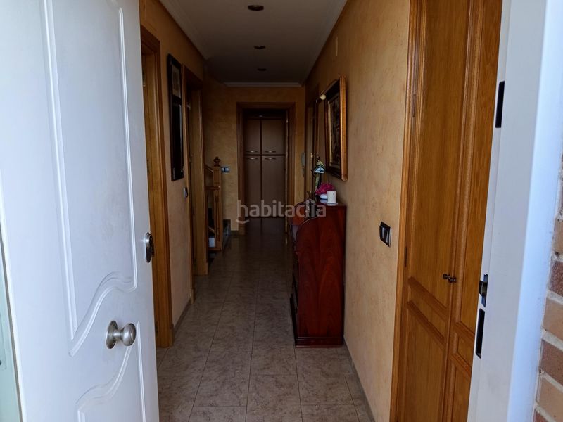 Foto b28133b5-271b-4b8e-be80-6e8c46826864. Casa amb calefacció a Renfe - Bulevar 1ª y 2ª Fase Jaén