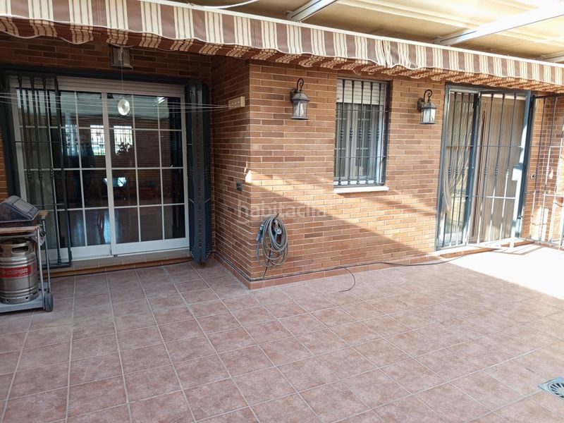 Foto e282e1b7-f2ce-4c8a-a7d4-b26f30aa834c. Casa amb calefacció a Renfe - Bulevar 1ª y 2ª Fase Jaén