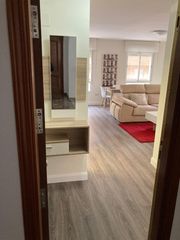 Büro in Renfe - Bulevar 1ª y 2ª Fase. Oficina alquilada como vivienda en bulevar