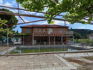 Chalet in Jabalcuz. ? elegancia, amplitud y esencia señorial a un paso de la capital