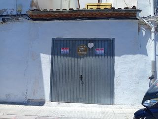 Aparcament cotxe a Alcantarilla - La Glorieta. Garaje privado para coche mediano y moto