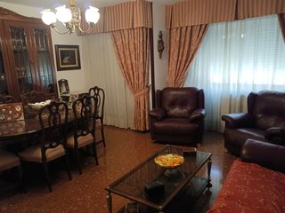Flat in Belén - San Roque. Amplia vivienda con garaje junto a el corte inglés – excelente i