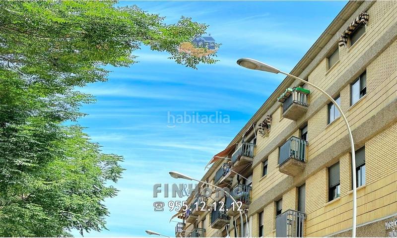 Foto 70ae5266-4736-426f-b9cc-1ad4f7a0bca2. Piso gran piso en triana 4 dormitorios. trastero y ascensor. garaje opc. en Sevilla