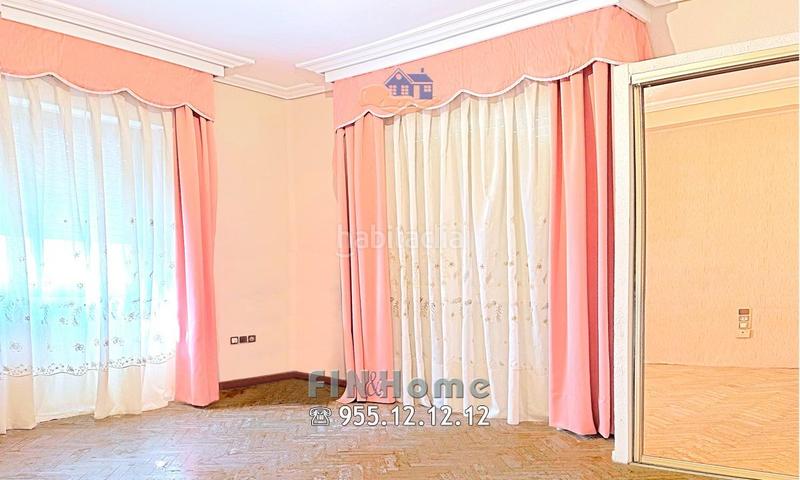 Foto c35e3740-ef2a-4c6e-97bb-f1c63bfc4130. Maison dans Triana Este Sevilla