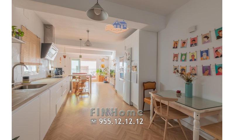 Foto cd42456e-7031-4c72-aa48-91fb4f34608a. Attique avec chauffage dans Triana Oeste Sevilla