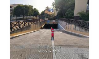 Aparcament cotxe  Avenida de coria. Plaza de garaje en triana.