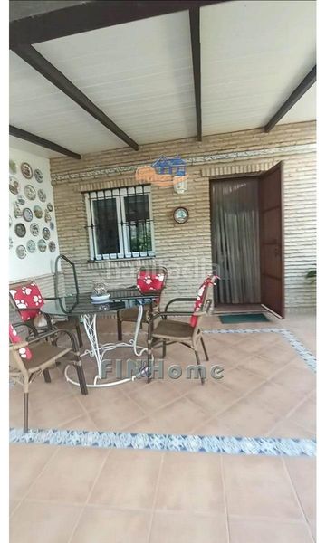 Foto 1d69ce02-75e5-4e0a-b34b-5ebc8b15b5f5. Xalet amb aparcament piscina a Gerena
