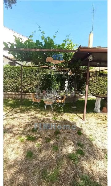 Foto 76be4bca-f78d-42d6-8420-5f205d8692ab. Xalet amb aparcament piscina a Gerena