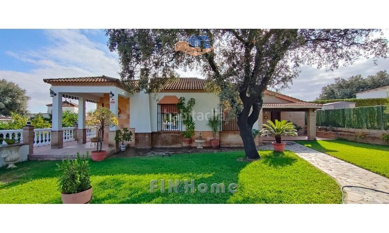 Foto c027d383-7372-474a-835f-ea1baeb1d17d. Xalet amb aparcament piscina a Gerena