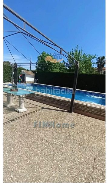 Foto c508cef7-37dd-4d3e-803b-2f32a5f62c7b. Xalet amb aparcament piscina a Gerena