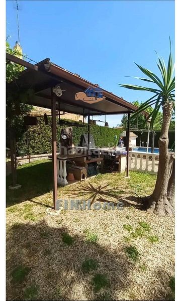 Foto ede0293c-e7a9-40c1-ab25-c5da7b309036. Xalet amb aparcament piscina a Gerena