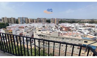 Pis a Triana Oeste. Piso en venta triana con ascensor  terraza, vistas despejadas y