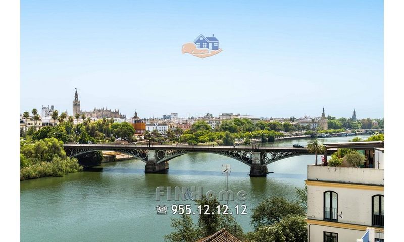 Foto 9b875109-ad11-4748-be42-115fbad6d351. Lloguer àtic amb calefacció a Triana Casco Antiguo Sevilla