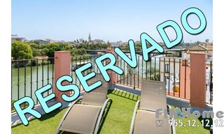 Location Attique à Triana Casco Antiguo. 292 m2 de piso ático dúplex de lujo en alquiler con vistas 360º