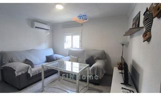 Rent Flat in Cruz Roja. Piso en alquiler junto al hospital virgen macarena de sevilla