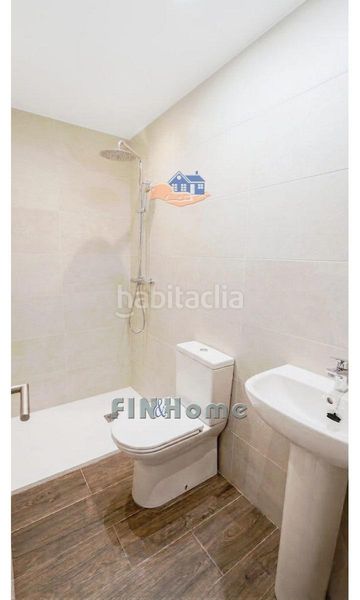 Foto bd0d3dec-2e42-47fa-b843-2882ef17a7b9. Pis amb calefacció a Barrio León Sevilla