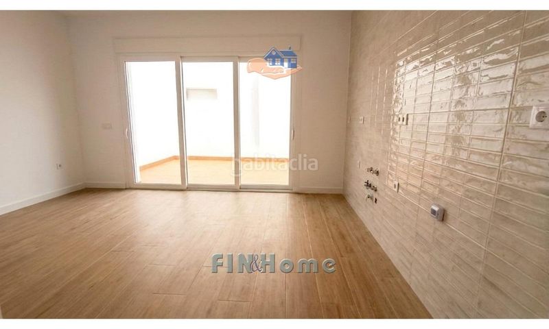 Foto da302678-8944-45a8-8a56-441891c90ac4. Pis amb calefacció a Barrio León Sevilla