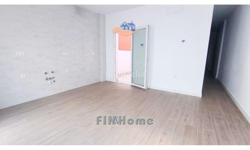 Foto dfd8d22d-ef3d-4adb-971a-c0827e36fa07. Pis amb calefacció a Barrio León Sevilla
