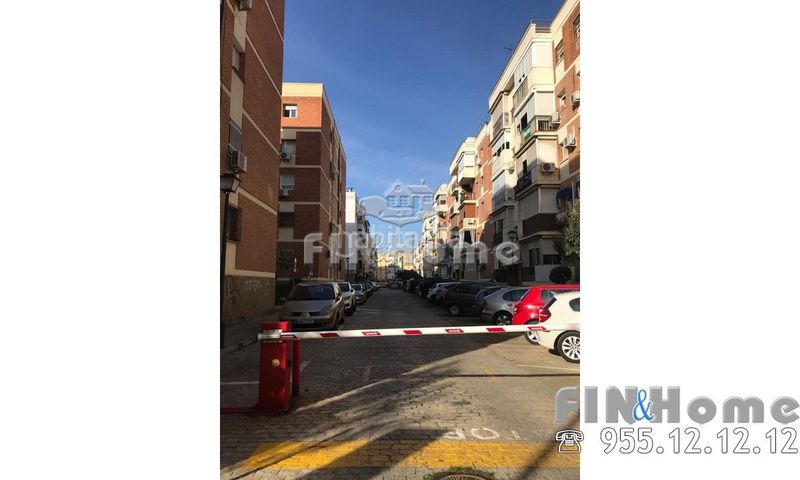 Foto 350994b1-0ef6-4761-ae0c-40a97ae72276. Rent flat with parking in El Torrejón - El Cerezo Sevilla