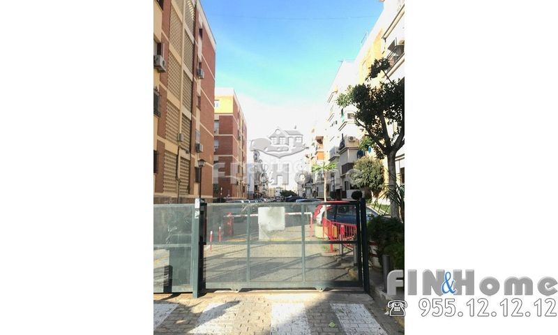 Foto c883d7f4-626f-4ea6-b621-74049f30515d. Rent flat with parking in El Torrejón - El Cerezo Sevilla