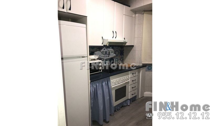 Foto db6e3db8-681a-455e-bba0-0e7ab2deebee. Rent flat with parking in El Torrejón - El Cerezo Sevilla