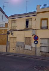 Casa a Puente Genil. Casa en venta en centro.
