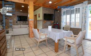 Xalet a Puente Genil. Chalet en venta en puente genil, 3 dormitorios.