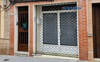 Lloguer Local Comercial a Puente Genil. Local com. en alquiler en centro.