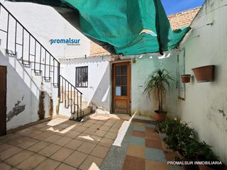 House in Puente Genil. Casa en venta en puente genil, 4 dormitorios.