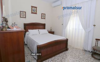 Casa a Puente Genil. Casa en venta en puente genil, 5 dormitorios.