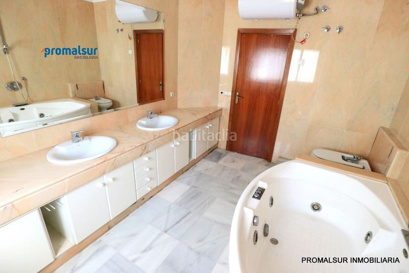 Foto 39897e42-f286-4e94-9002-4025da05418c. Casa amb aparcament piscina a Puente Genil