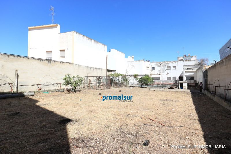 Foto 8809b2d1-726b-43aa-9d66-e6d88e50271e. Casa amb aparcament piscina a Puente Genil