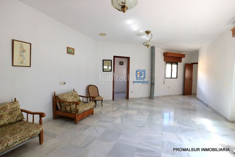 Foto f918adf3-24f2-4764-beb5-df25c0f3f20e. Casa amb aparcament piscina a Puente Genil
