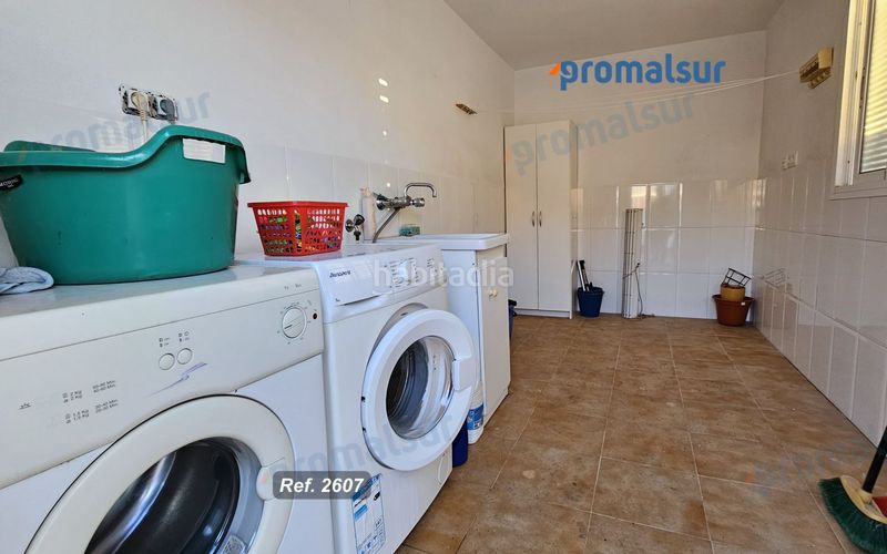 Foto 8a7ea4c0-b86b-4733-803c-75a61ba304c5. Casa amb aparcament a Puente Genil