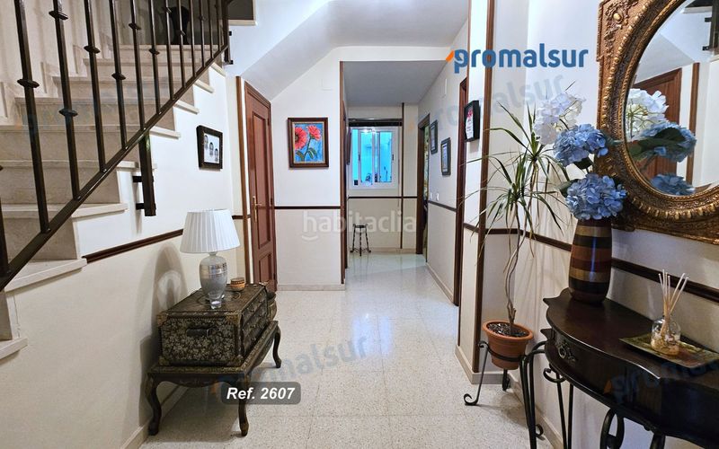 Foto f13f3d14-e837-4e95-8b6f-396ed9c6b3db. Casa amb aparcament a Puente Genil