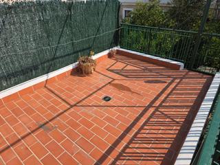Location Duplex à Esporles. Se alquila acogedor piso dúplex con dos terrazas en el centro de
