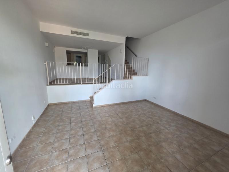 Foto 68f49ddd-4f79-425a-a857-5f8ddbadefc5. Rent semi detached house with heating parking pool in Calvià