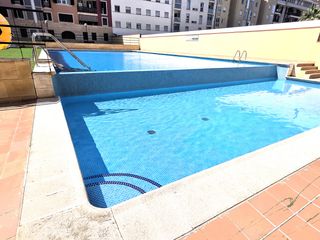 Pis  Carrer aragó. Fantástico piso con vistas despejadas, piscina y excelente ubica